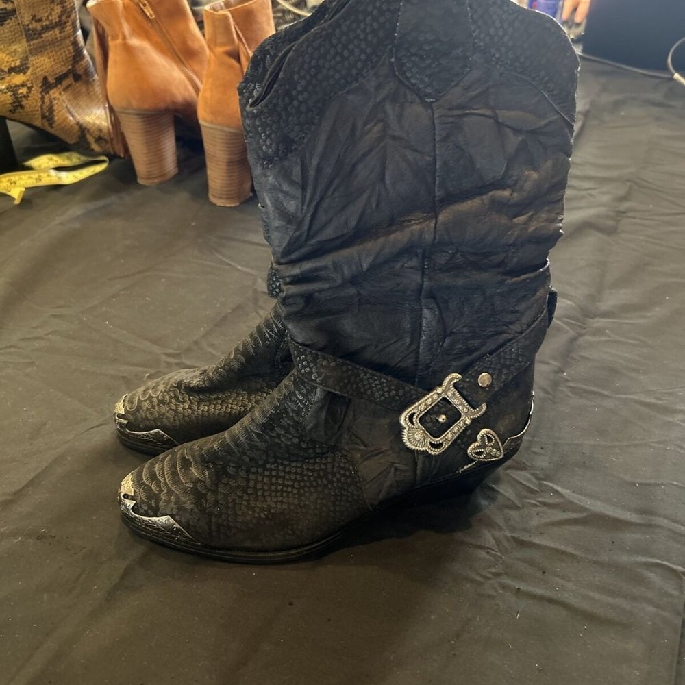 Vintage A J Valenci 1980's Women's Black Cowboy Boots Metal Toes & Heel 6 #341